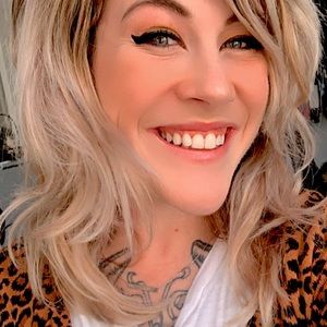 Meet your Posher, Catie